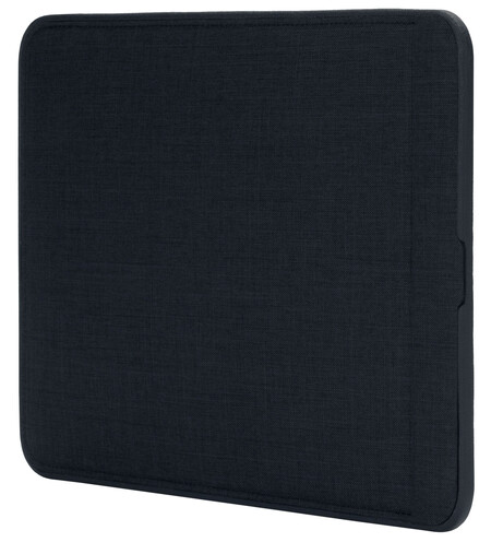 Incase-ICON-Sleeve-MacBook-Pro-13-2016-2020-mit-USB-C-Dunkelblau-02.jpg